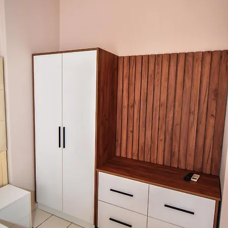 Marku Appartamento Velipojë